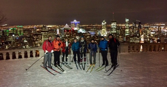 Excursion de ski de fond TripLevé sur le Mont Royal en soirée. Photo via Dominic Colameo.